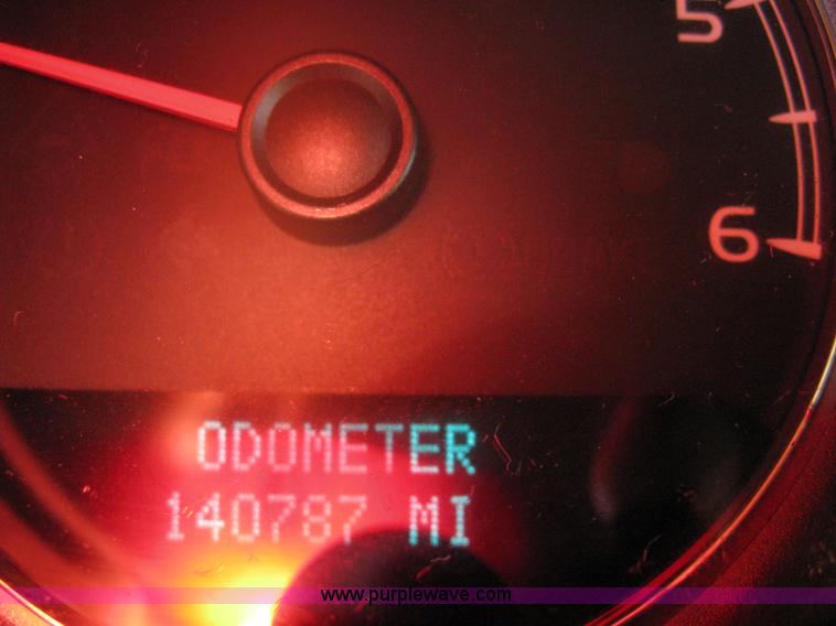 image for item 8054 2007 GMC Yukon XL K1500 SLT