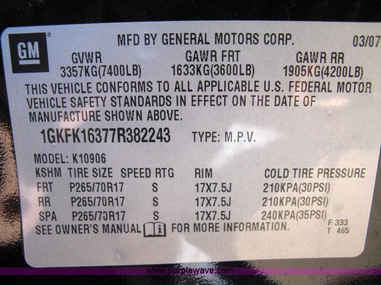 image for item 8054 2007 GMC Yukon XL K1500 SLT