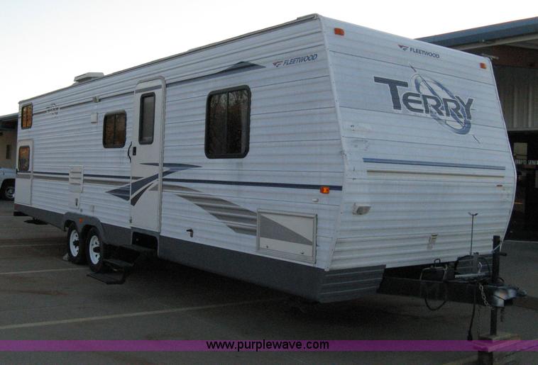 image for item 8058 2004 Fleetwood Terry 320DB travel trailer