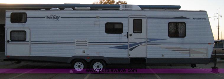image for item 8058 2004 Fleetwood Terry 320DB travel trailer