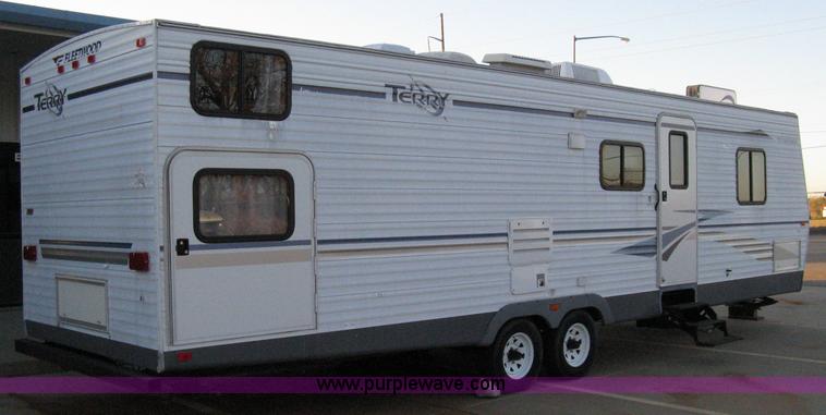 image for item 8058 2004 Fleetwood Terry 320DB travel trailer