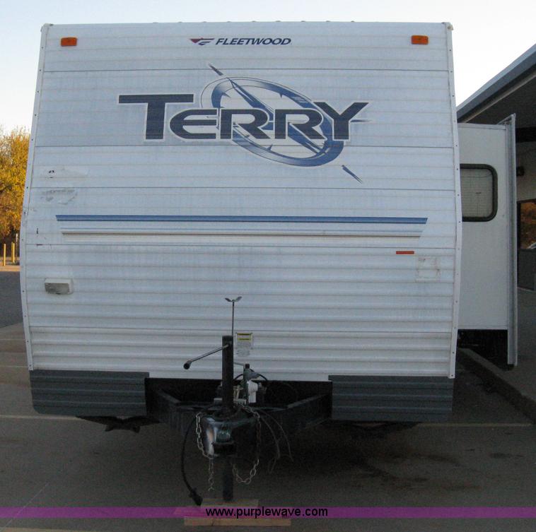 image for item 8058 2004 Fleetwood Terry 320DB travel trailer