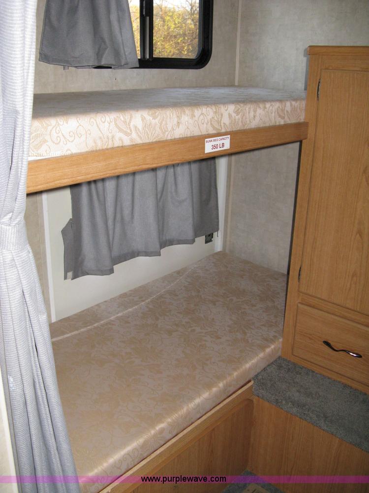 image for item 8058 2004 Fleetwood Terry 320DB travel trailer