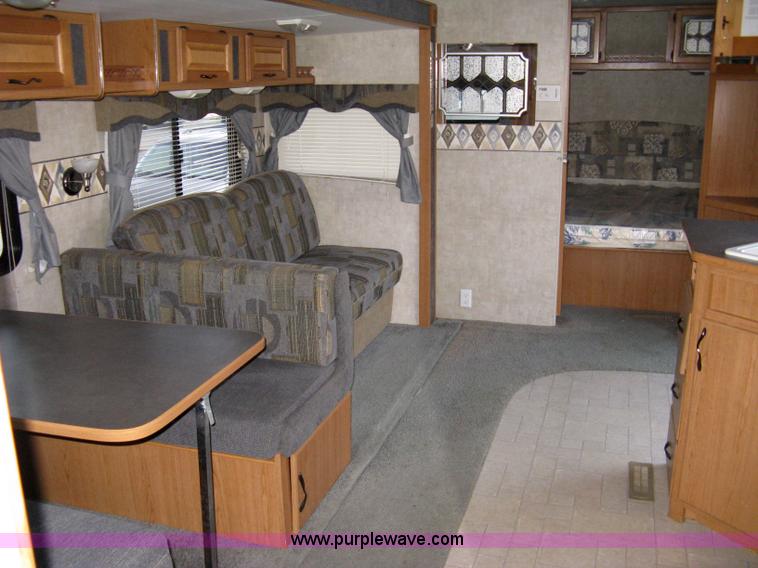 image for item 8058 2004 Fleetwood Terry 320DB travel trailer