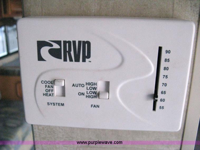 image for item 8058 2004 Fleetwood Terry 320DB travel trailer