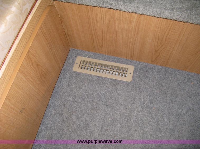 image for item 8058 2004 Fleetwood Terry 320DB travel trailer