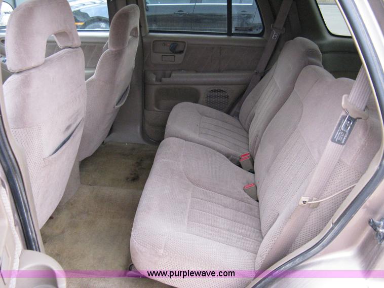 image for item 8061 1997 Chevrolet Blazer LS