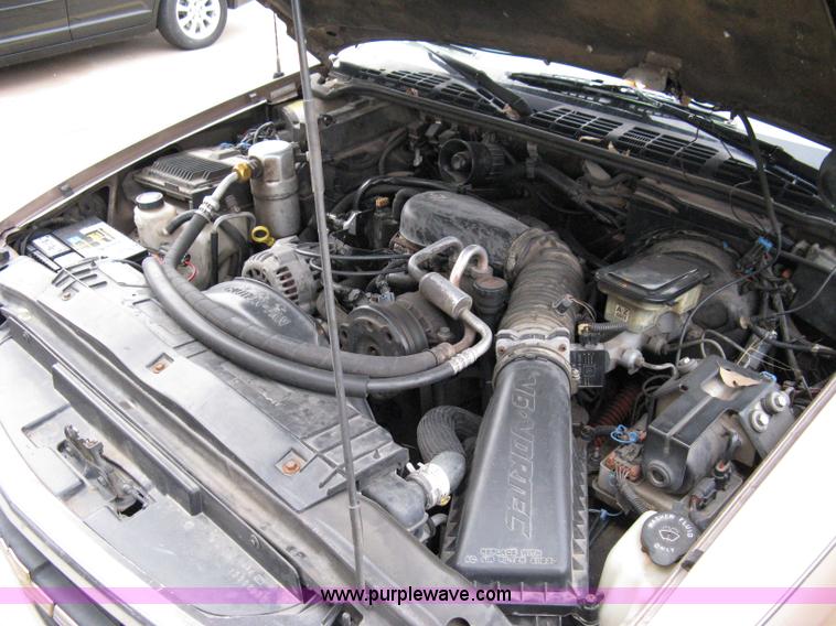 image for item 8061 1997 Chevrolet Blazer LS