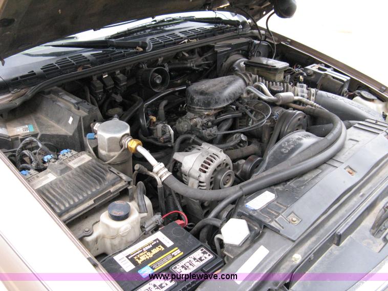 image for item 8061 1997 Chevrolet Blazer LS