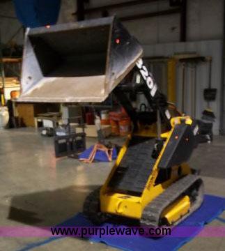 image for item 9999 2007 Boxer compact track loader