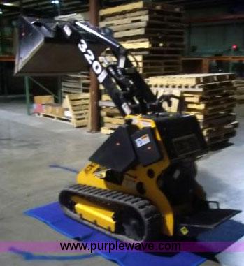 image for item 9999 2007 Boxer compact track loader