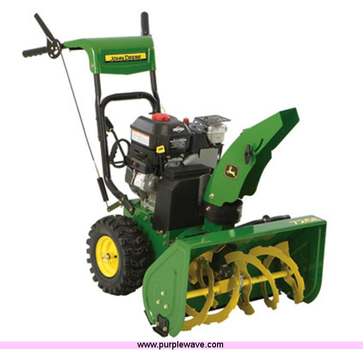 image for item 1024 John Deere 726E Compact Snowthrower
