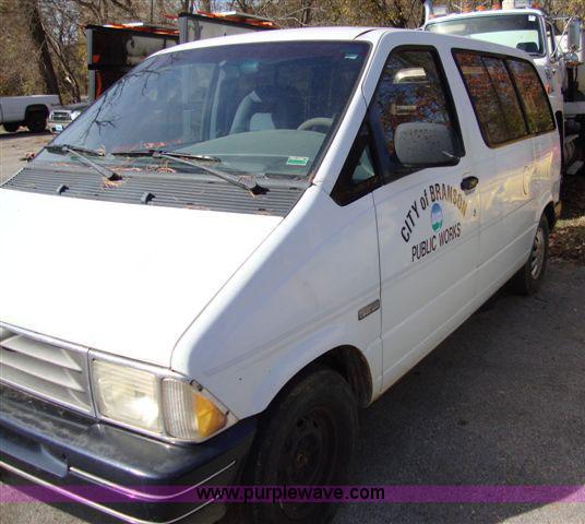 image for item 1453 1993 Ford Aerostar