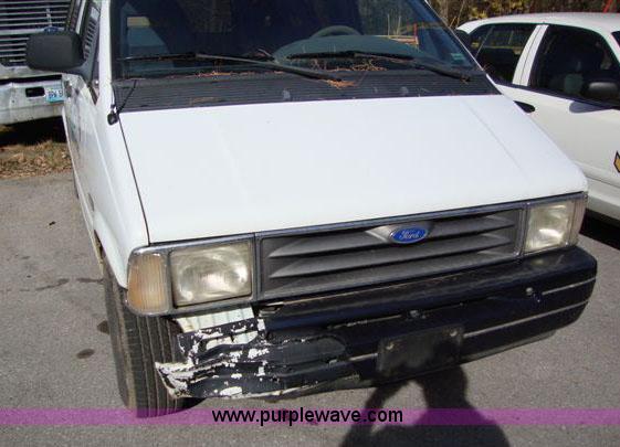 image for item 1453 1993 Ford Aerostar