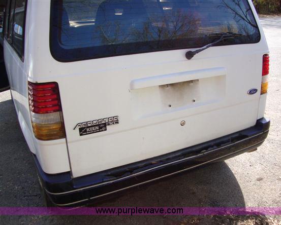 image for item 1453 1993 Ford Aerostar