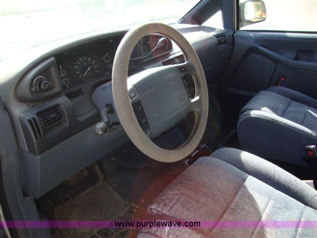 image for item 1453 1993 Ford Aerostar
