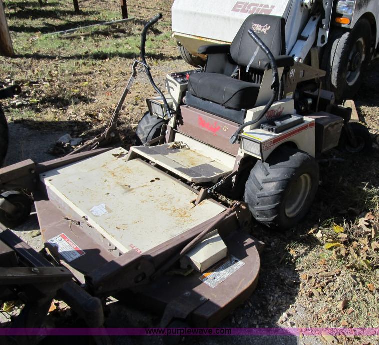 image for item 3570 2000 Grasshopper 721D mower