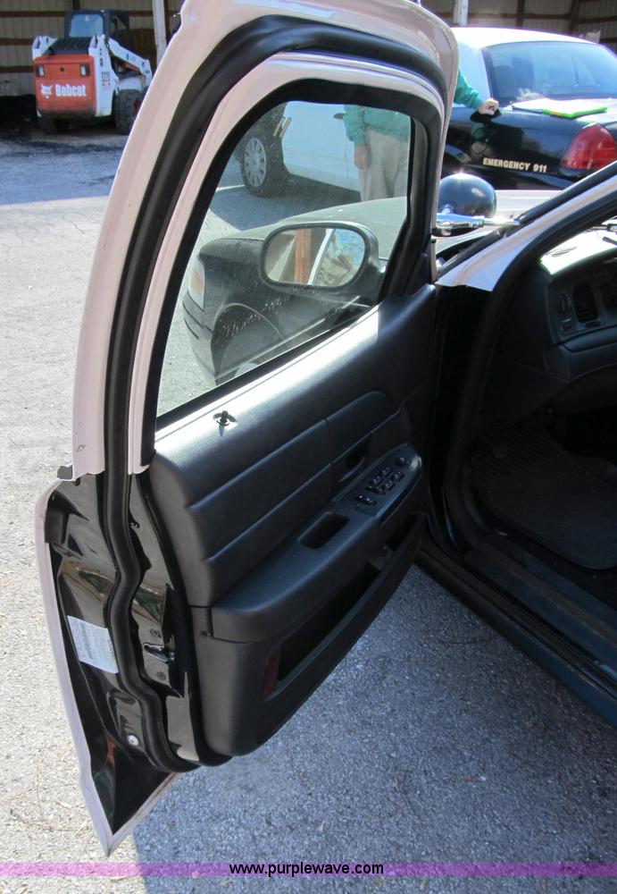 image for item 3573 2007 Ford Crown Victoria Police Interceptor