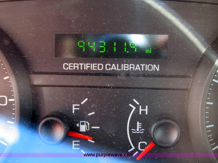 image for item 3573 2007 Ford Crown Victoria Police Interceptor