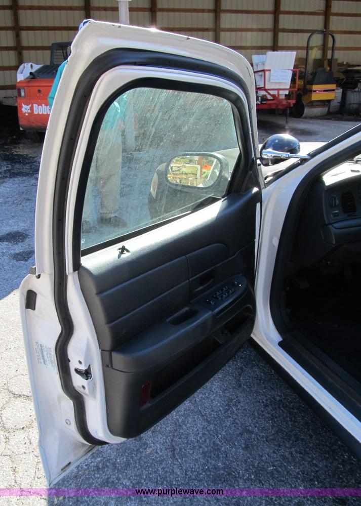 image for item 3574 2007 Ford Crown Victoria Police Interceptor