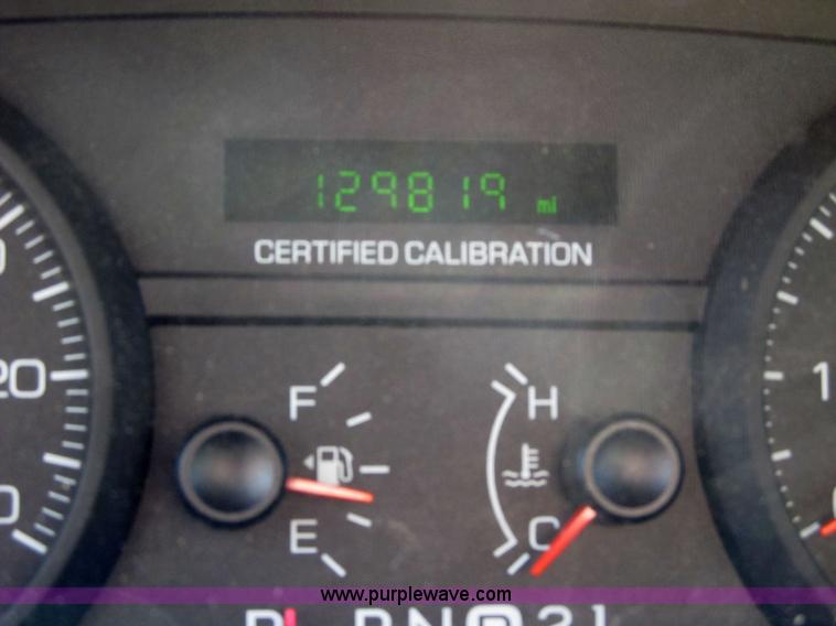 image for item 3574 2007 Ford Crown Victoria Police Interceptor