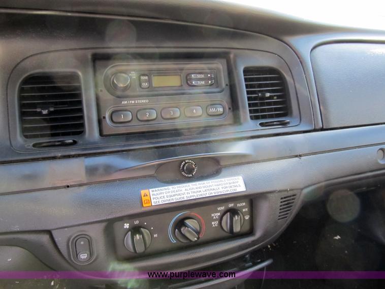 image for item 3575 2007 Ford Crown Victoria Police Interceptor