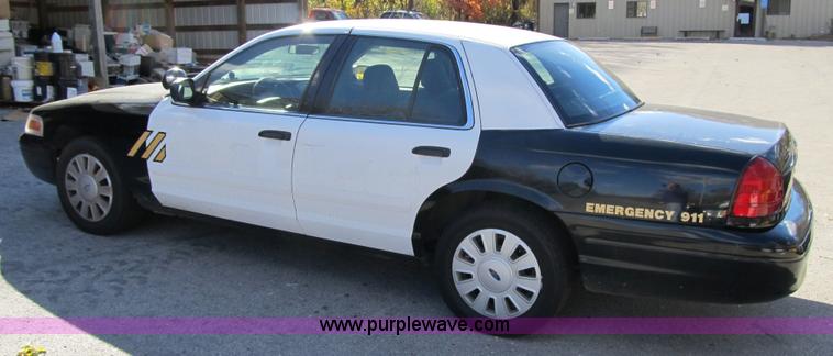 image for item 3576 2007 Ford Crown Victoria Police Interceptor
