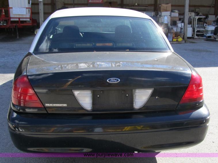image for item 3576 2007 Ford Crown Victoria Police Interceptor