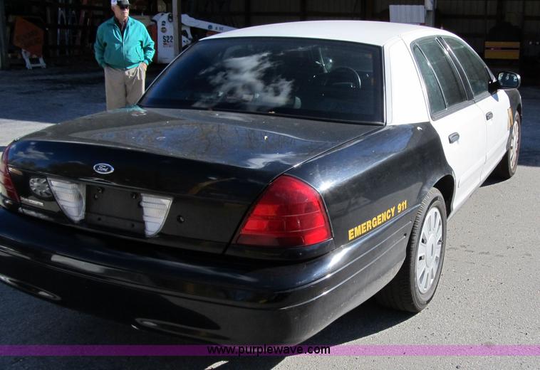 image for item 3576 2007 Ford Crown Victoria Police Interceptor
