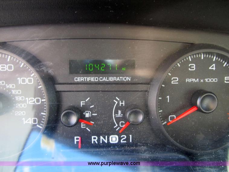 image for item 3576 2007 Ford Crown Victoria Police Interceptor