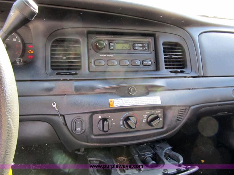 image for item 3576 2007 Ford Crown Victoria Police Interceptor