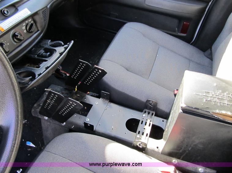 image for item 3576 2007 Ford Crown Victoria Police Interceptor