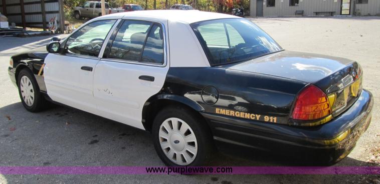 image for item 3577 2007 Ford Crown Victoria Police Interceptor