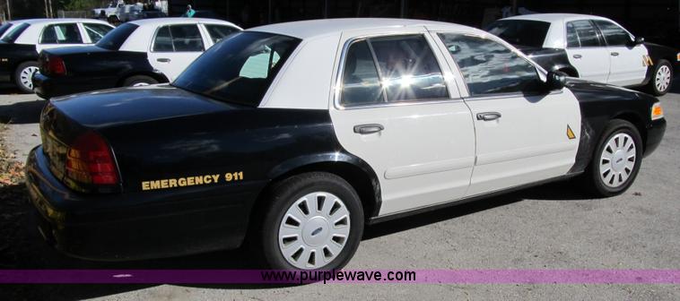 image for item 3577 2007 Ford Crown Victoria Police Interceptor