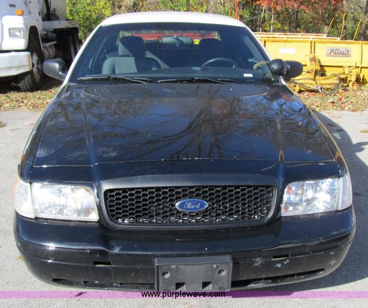 image for item 3577 2007 Ford Crown Victoria Police Interceptor