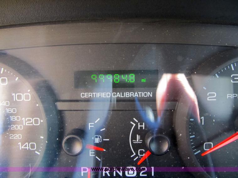 image for item 3577 2007 Ford Crown Victoria Police Interceptor