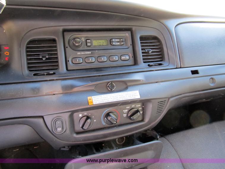 image for item 3577 2007 Ford Crown Victoria Police Interceptor