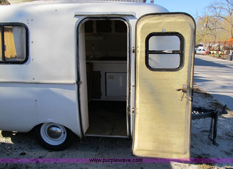 image for item 3646 1983 Scamp camper