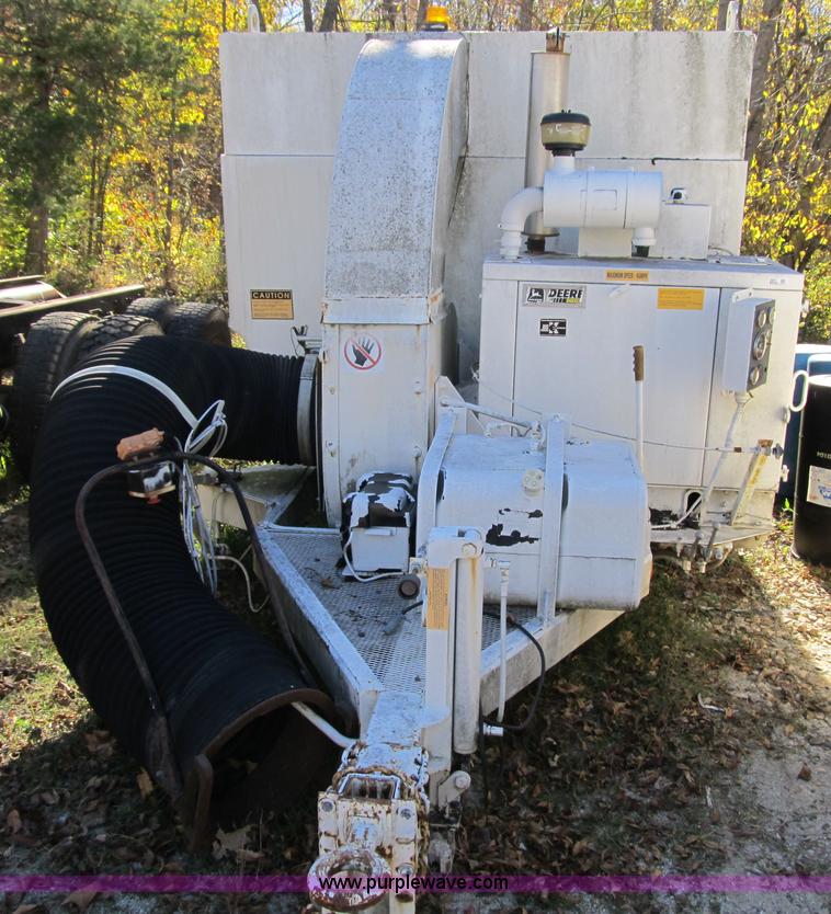 image for item 3647 2000 leaf vacuum