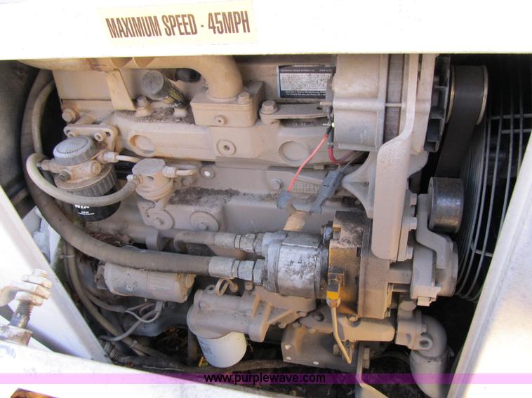 image for item 3647 2000 leaf vacuum