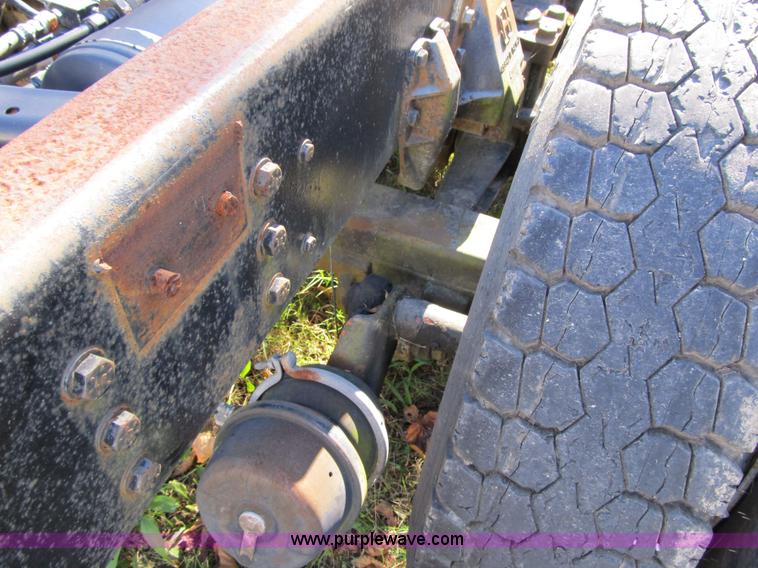 image for item 3648 1988 GMC Brigadier cab and chassis