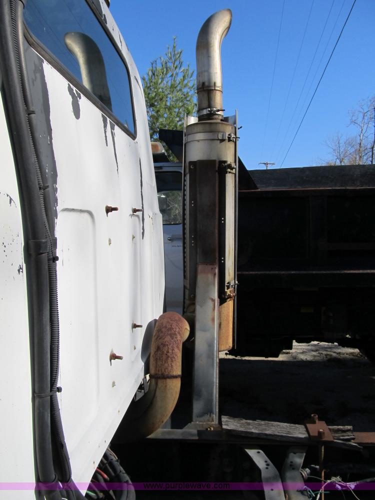 image for item 3648 1988 GMC Brigadier cab and chassis