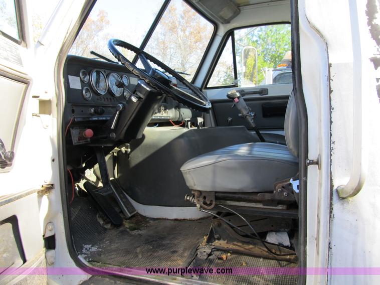 image for item 3648 1988 GMC Brigadier cab and chassis