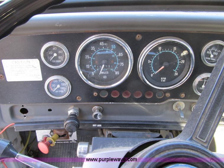 image for item 3648 1988 GMC Brigadier cab and chassis