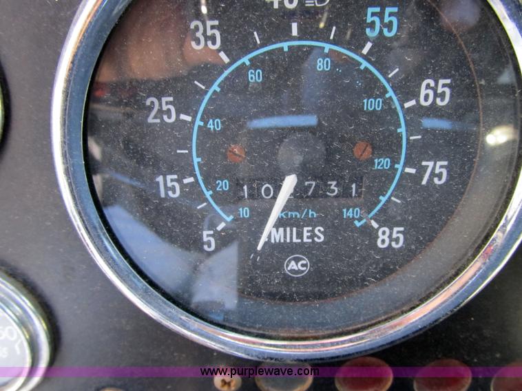 image for item 3648 1988 GMC Brigadier cab and chassis