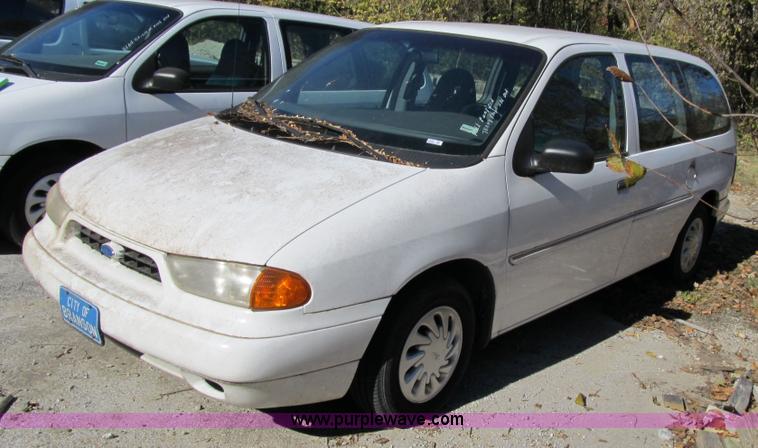 image for item 3650 1998 Ford Windstar