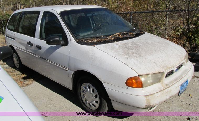 image for item 3650 1998 Ford Windstar