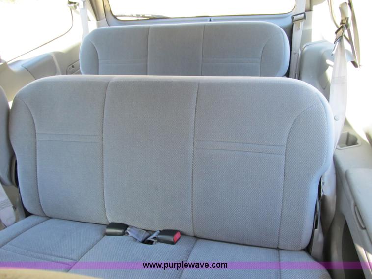 image for item 3650 1998 Ford Windstar