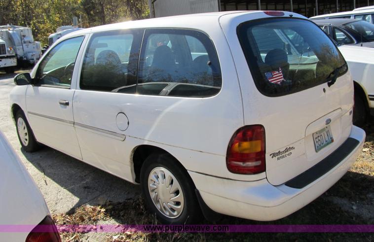 image for item 3651 1998 Ford Windstar GL