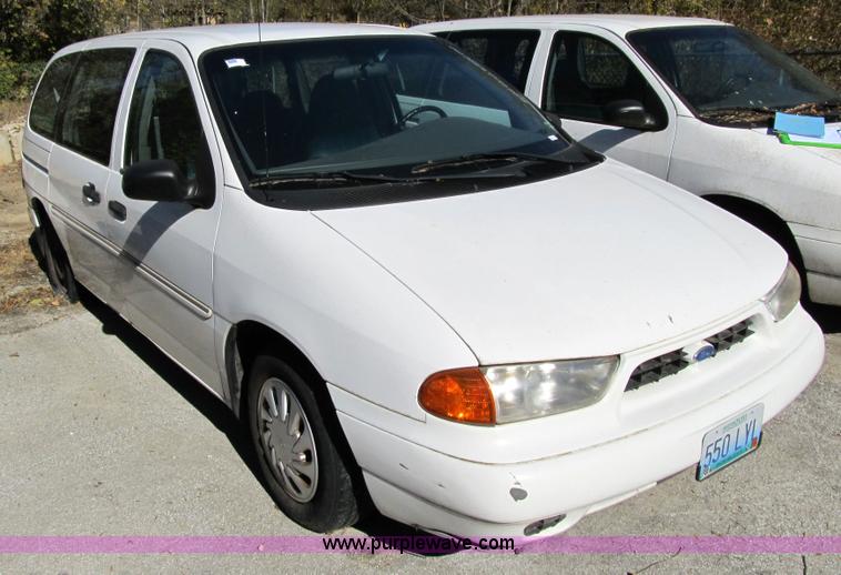 image for item 3651 1998 Ford Windstar GL